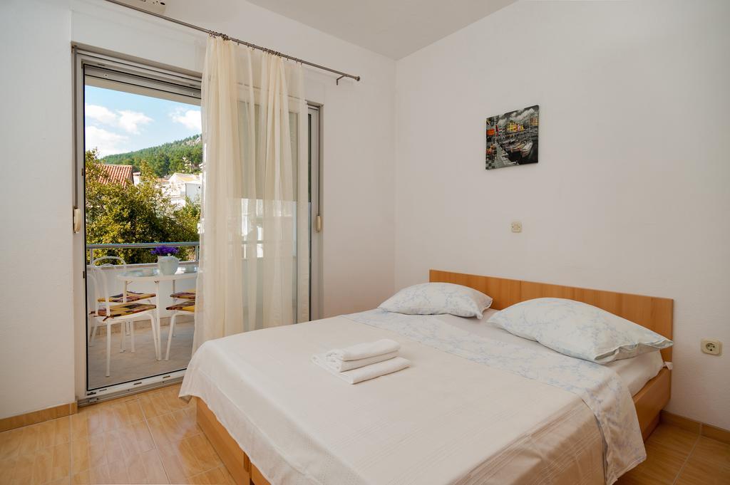House Marta Appartement Baška Voda Kamer foto