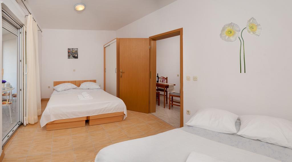 House Marta Appartement Baška Voda Kamer foto