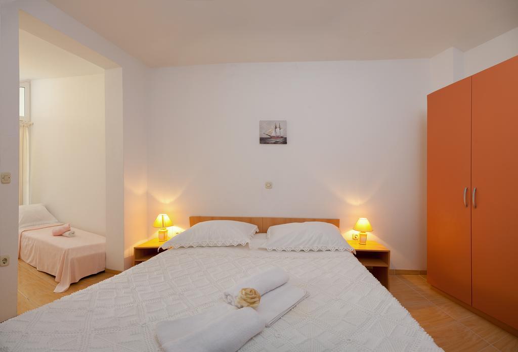 House Marta Appartement Baška Voda Kamer foto